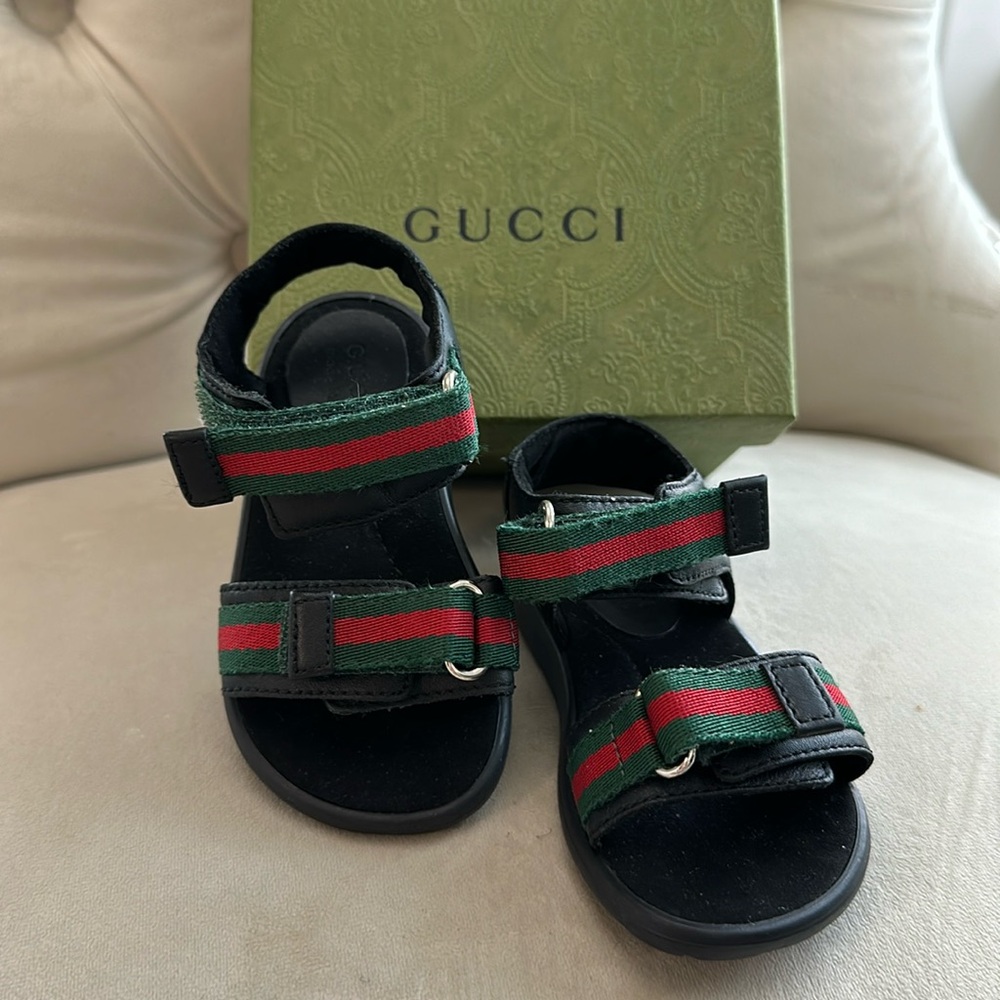 GUCCI BABY SANDALS  21